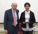 Ex-alumno Vinzenz Cordova recibe premio de reconocimiento al Mérito Académico