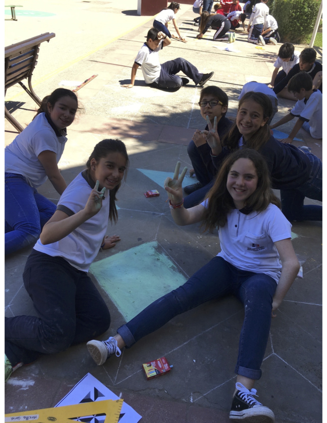 Géométrie dans la cour Géométrie dans la cour