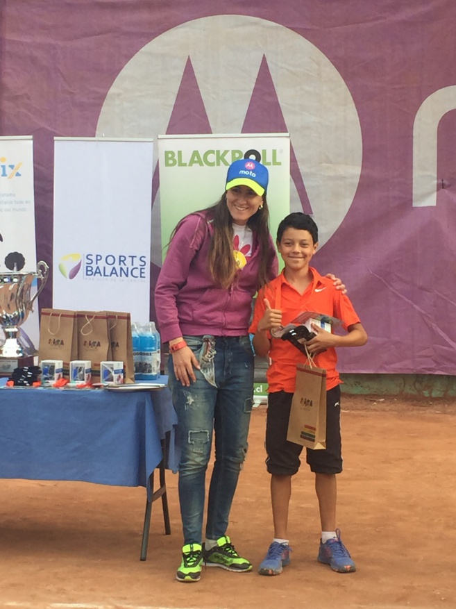 ALUMNO SANTIAGO SERRANO HUIDOBRO SE DESTACA - TORNEO NACIONAL TRAVEL TENIS 