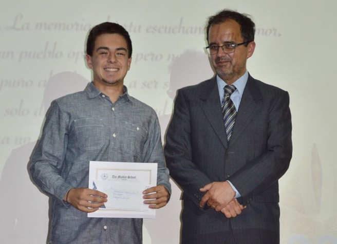 Sebastián Hoffmeister recibiendo el tercer lugar Categoría Senior