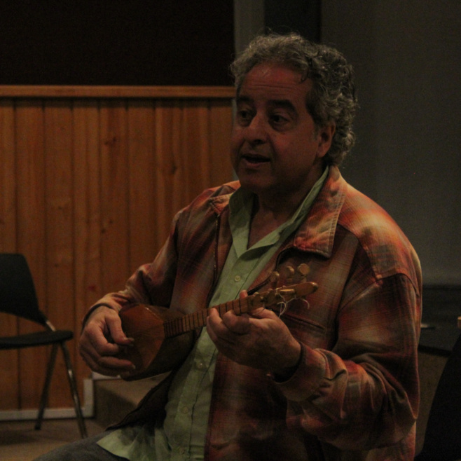 ABAJI: CHANTEUR-COMPOSITEUR FRANCO-LIBANAIS NOUS VISITE.  ABAJI: CHANTEUR-COMPOSITEUR FRANCO-LIBANAIS NOUS VISITE.