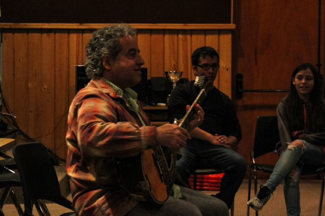 ABAJI: CHANTEUR-COMPOSITEUR FRANCO-LIBANAIS NOUS VISITE. 