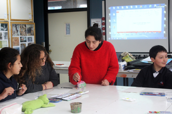 Alison Saravia con nuestros alumnos. Alison Saravia con nuestros alumnos.