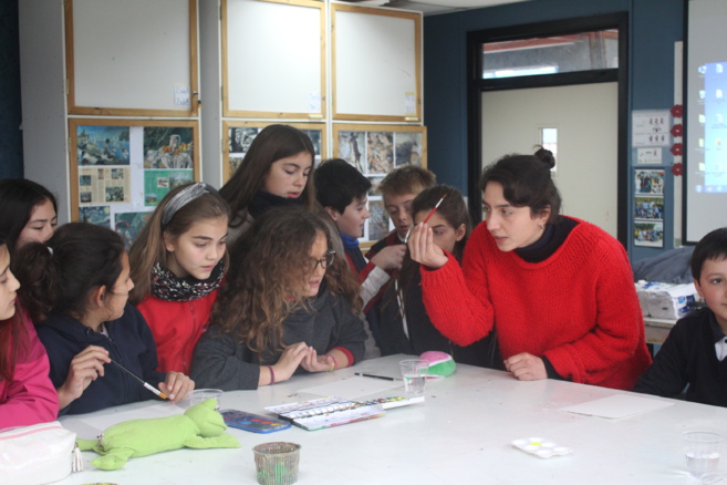 Alison Saravia con nuestros alumnos Alison Saravia con nuestros alumnos