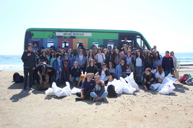 Recordando la Limpieza de playa de los 1ros medios con Plastic Oceans