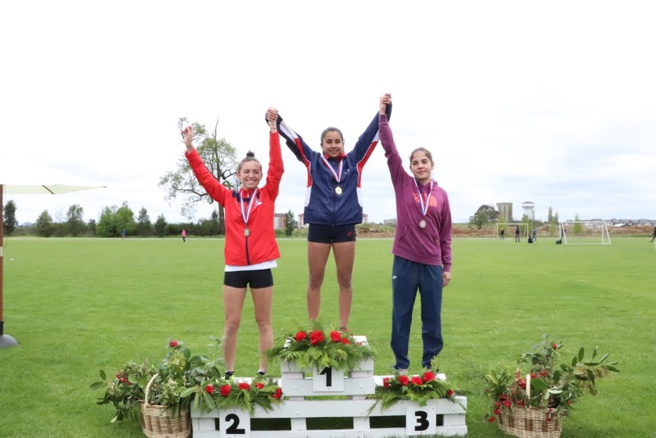 Manuela Muñoz, 1ra en el 800 mts Planos Damas