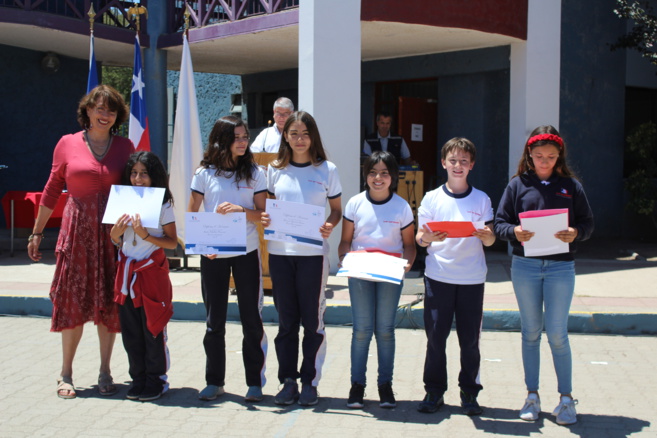 BRAVO A NUESTROS ALUMNOS - Entrega de Diplomas de Secundaria 2018