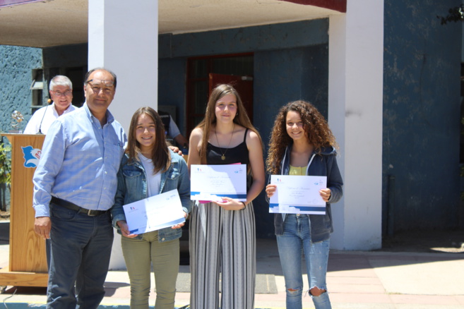 BRAVO A NUESTROS ALUMNOS - Entrega de Diplomas de Secundaria 2018