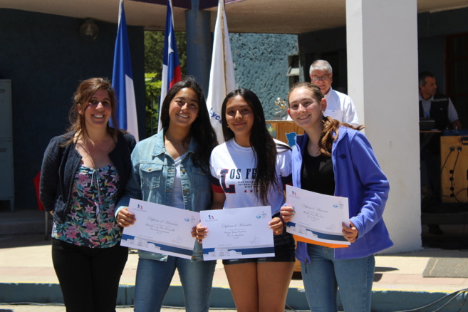 BRAVO A NUESTROS ALUMNOS - Entrega de Diplomas de Secundaria 2018