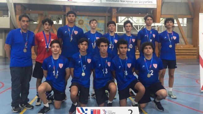 Manuel Avendaño y Diego Hernández (2nde C) renforcent l´equipe volley U17 des SSCC