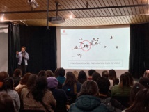 Conférence de la neuropsychiatre Amanda Céspedes au salon Jacques Lucas Conférence de la neuropsychiatre Amanda Céspedes au salon Jacques Lucas