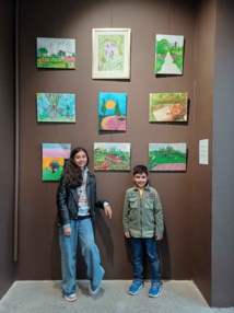 Concours de peinture interscolaire "Pintando la Foresta" organisé par le collège international Sek:  Matías et Camila Rojas remportent le premier et troisième prix.