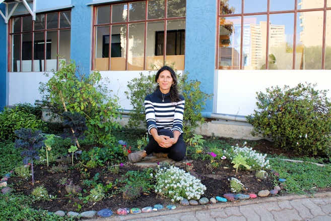 Projet d'aménagement paysager et campagne de sensibilisation, par Isadora Dragicevic et le Cycle Primaire Projet d'aménagement paysager et campagne de sensibilisation, par Isadora Dragicevic et le Cycle Primaire