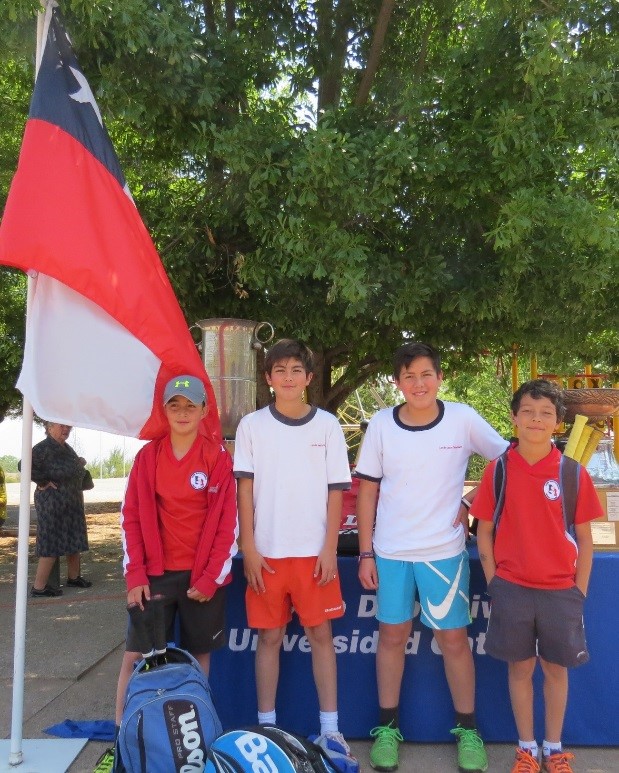 Campeones de tenis a la Universidad Católica de Santiago