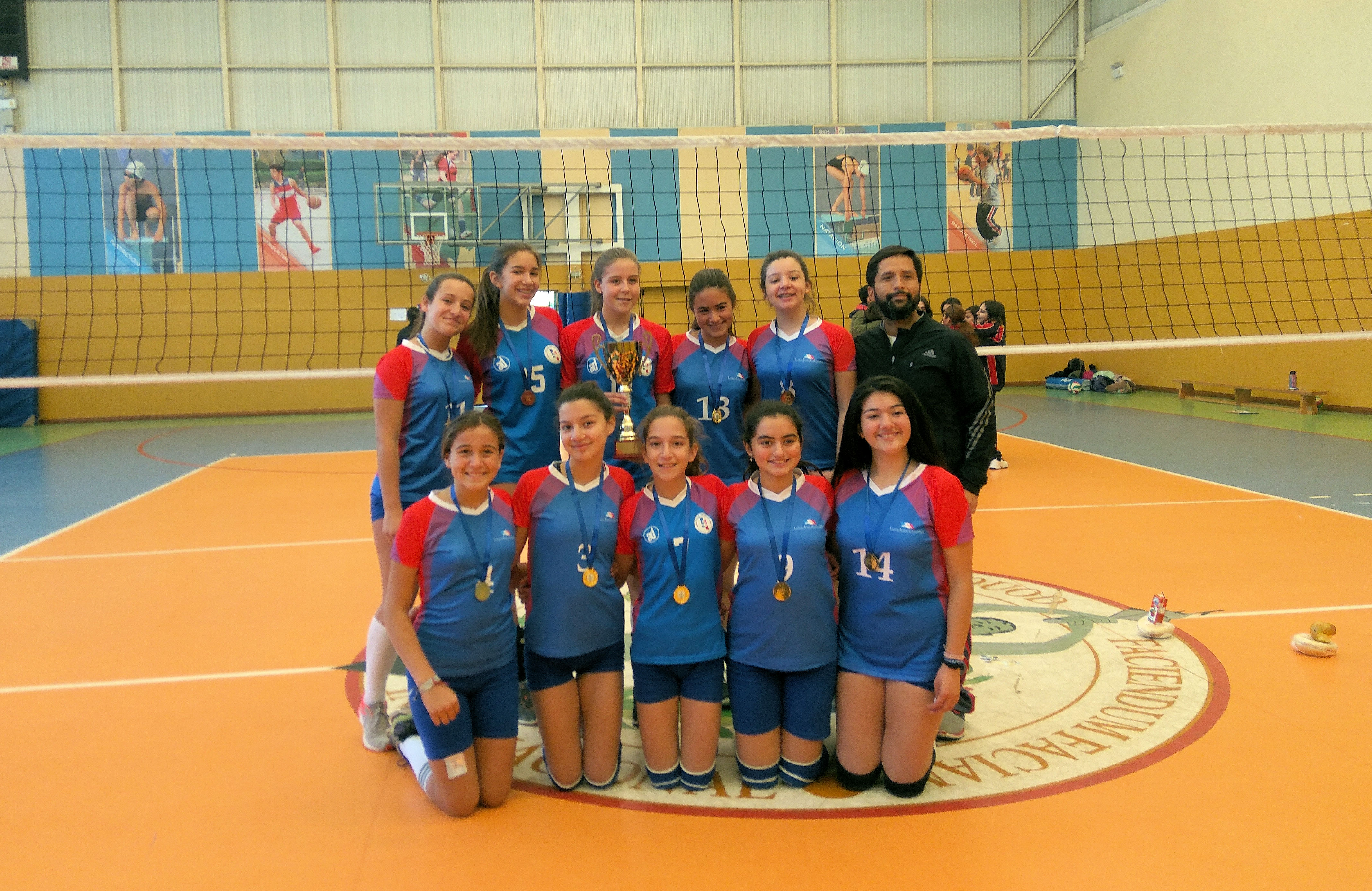 CAMPEONAS VOLEIBOL DAMAS SUB 14 - COPA SEK