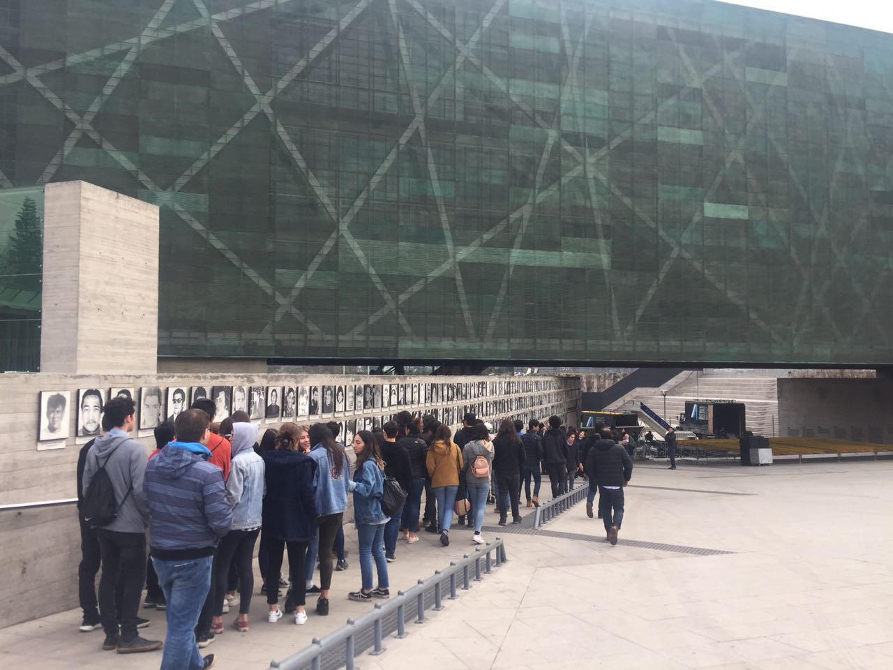 Les 1ères ES/L se sont rendus au Musée de la Mémoire et au Musée Londres 68 Les 1ères ES/L se sont rendus au Musée de la Mémoire et au Musée Londres 68