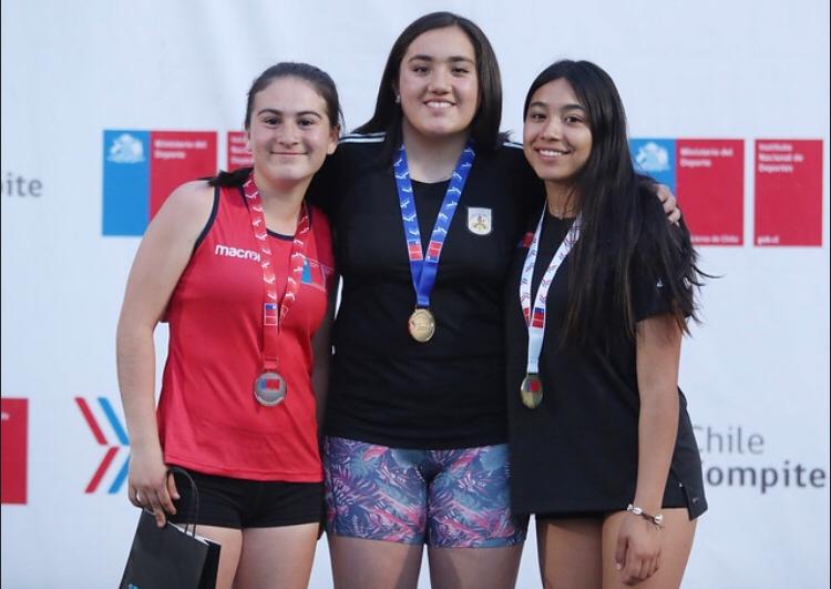 Atletas del Lycée en el Torneo Nacional de Atletismo