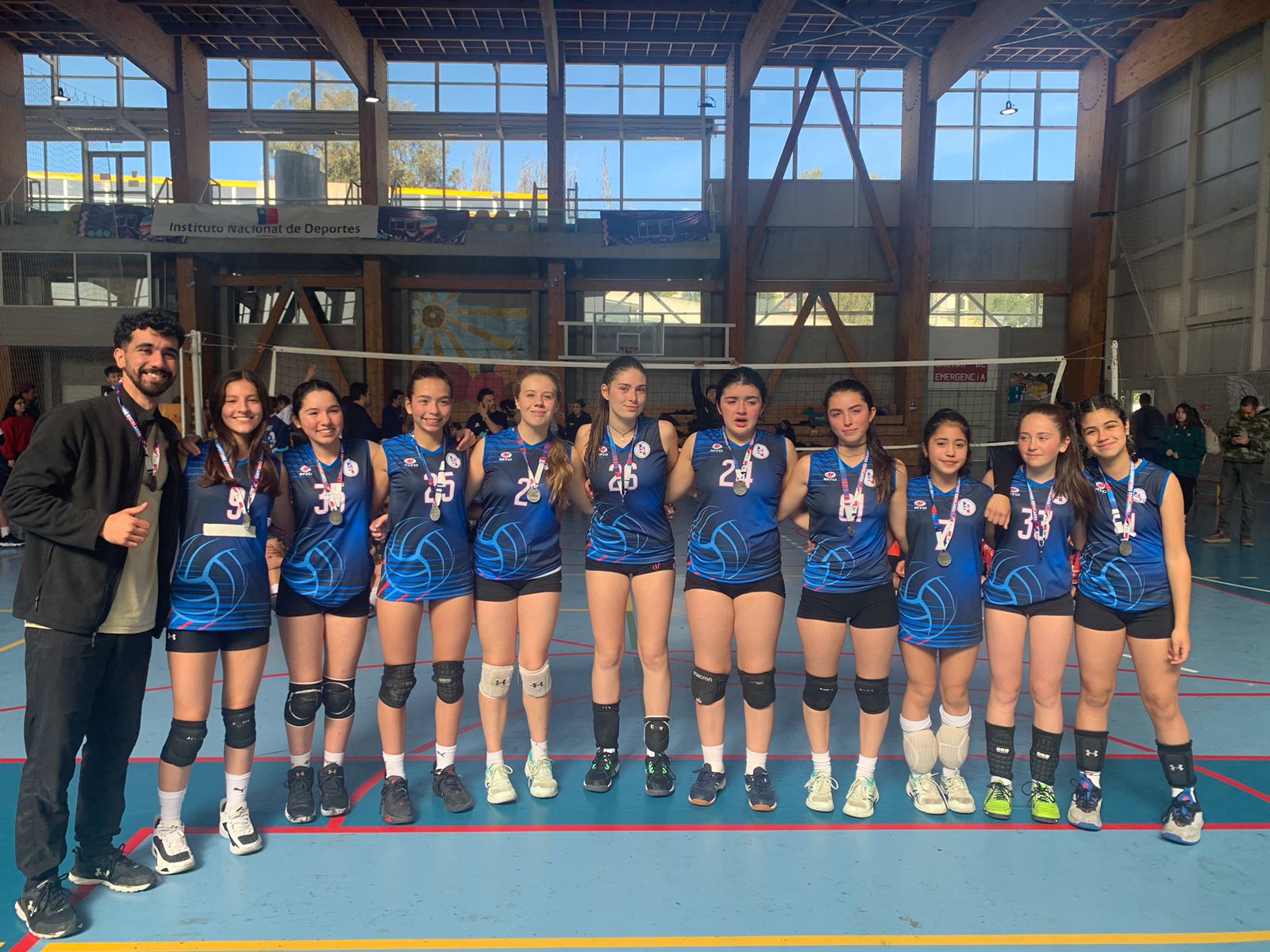 Volley U14 : l'équipe du LJDA remporte la deuxième place en compétition régionale
