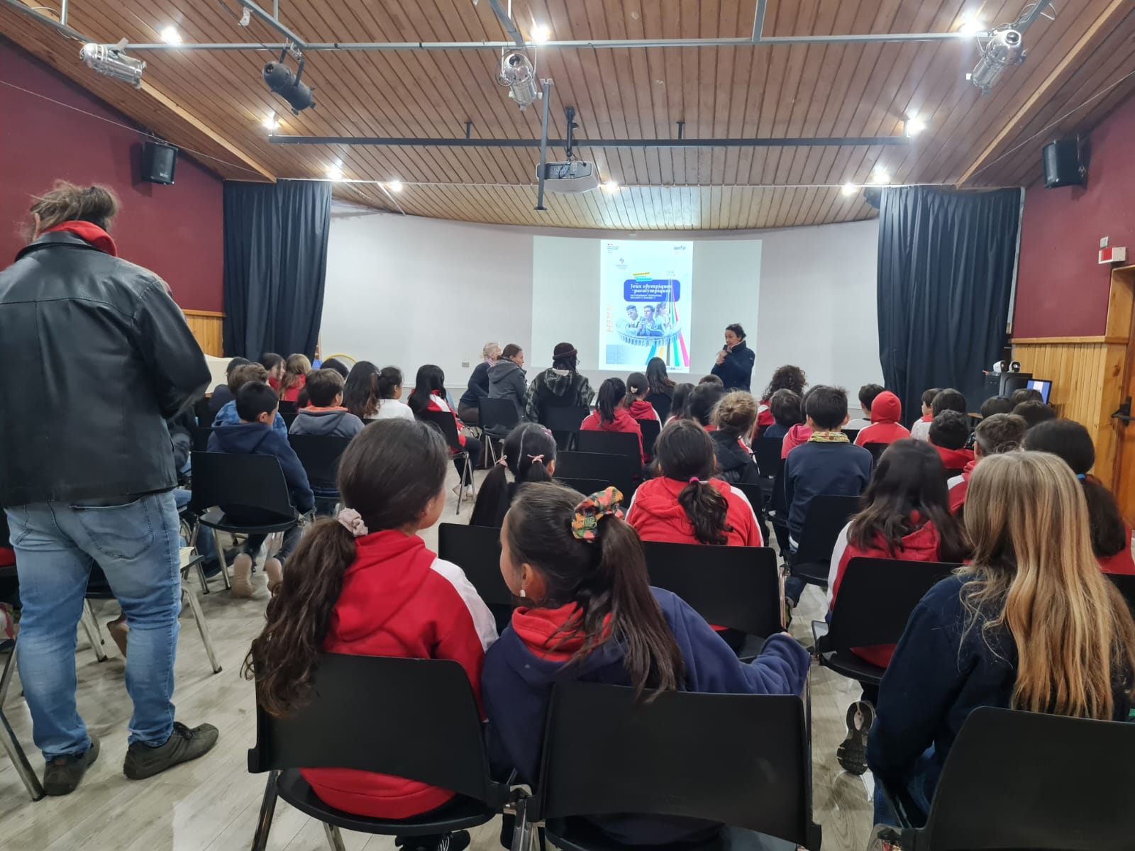 Ambassadeurs et Ambassadrices en herbe 2024 Ambassadeurs et Ambassadrices en herbe 2024