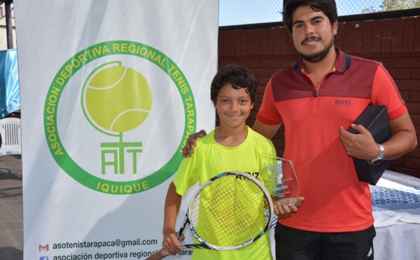 ALUMNO SANTIAGO SERRANO CAMPEÓN DE TENIS