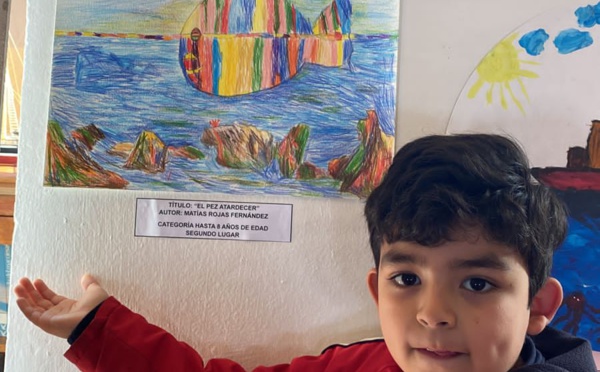 Matías Rojas Fernández, élève de CP, deuxième prix du concours de peinture et de photographie numériques "Mes del Mar "