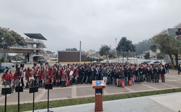 1ª Feria Vocacional Interescolar Colegio Sagrada Familia & The Mackay School 2025