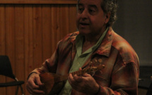 ABAJI: CHANTEUR-COMPOSITEUR FRANCO-LIBANAIS NOUS VISITE.  ABAJI: CHANTEUR-COMPOSITEUR FRANCO-LIBANAIS NOUS VISITE.