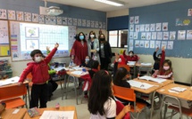 Le Lycée Jean d'Alembert et l'APA saluent les enseignants pour leur journée.