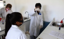 Liquide magique en TP Physique-Chimie Liquide magique en TP Physique-Chimie