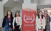 "Model United Nations" (MUN) "Model United Nations" (MUN)